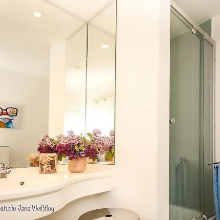 Strandstraße 16 24 Apartment *